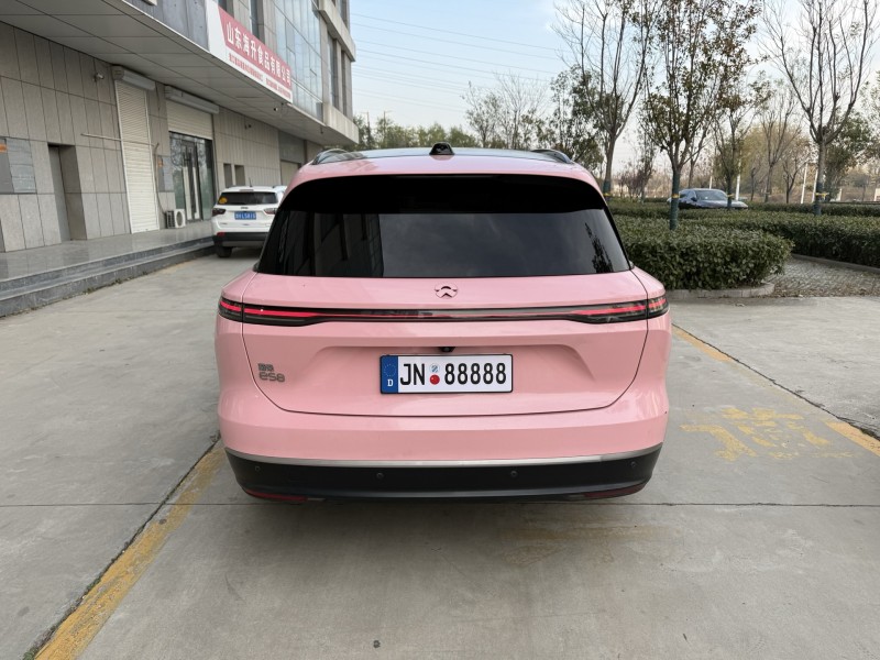 济宁24年蔚来ES89