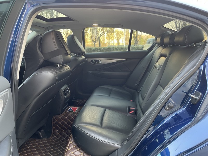 济宁18年英菲尼迪Q50L4