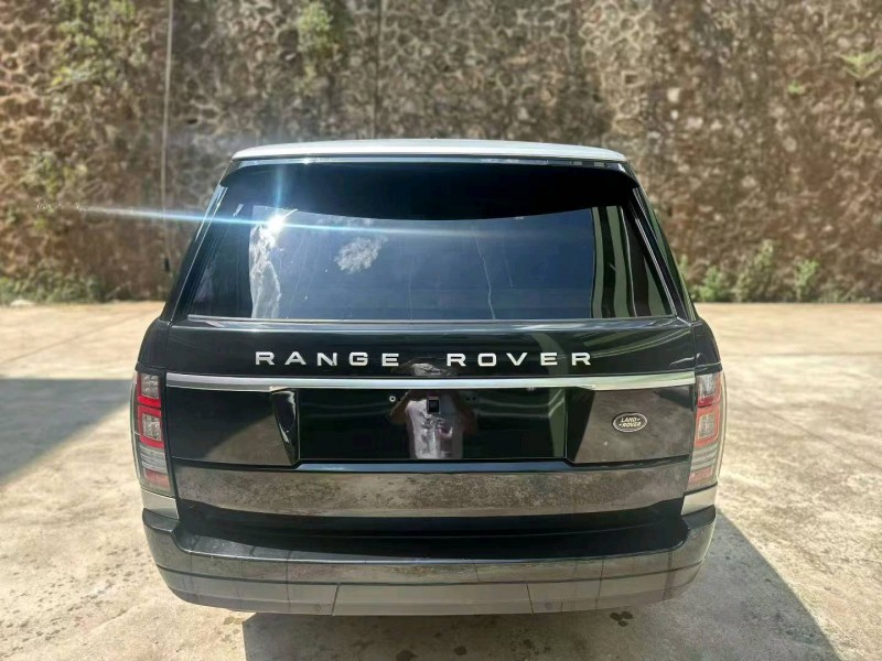 曲靖14年路虎揽胜行政10