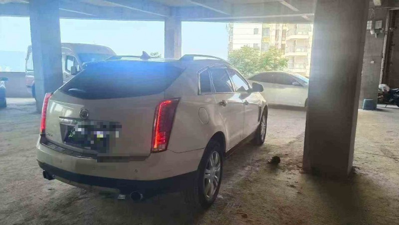 铜仁14年凯迪拉克SRX8