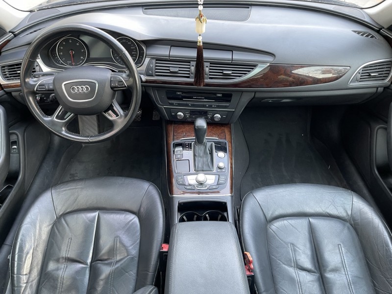 济宁16年奥迪A6L5