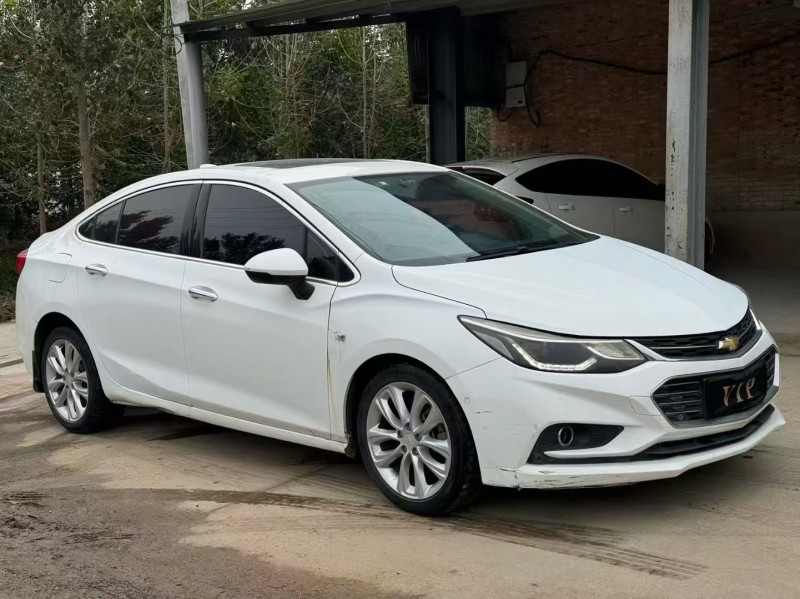 新乡18年雪佛兰科鲁兹3