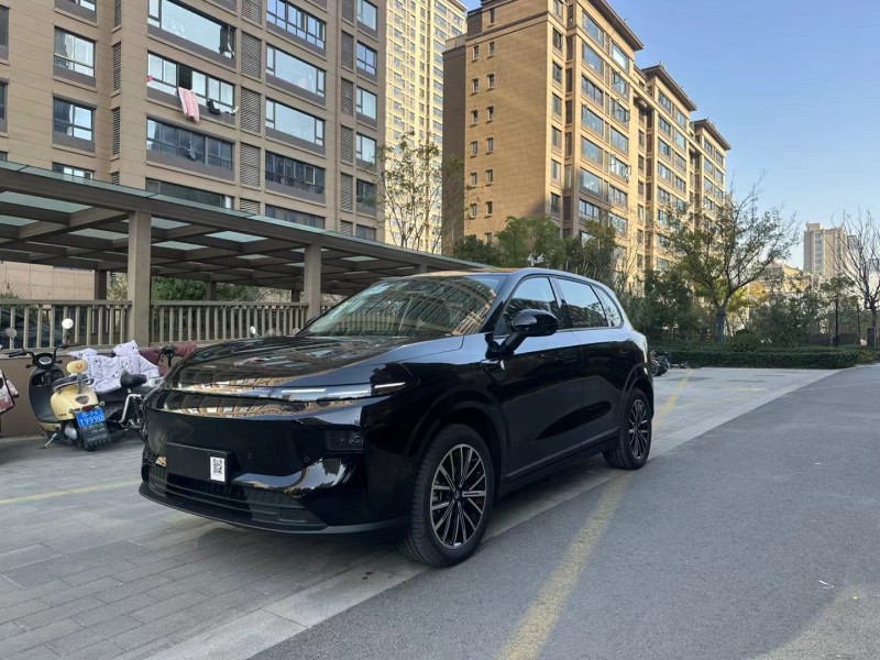 徐州25年零跑汽车B102