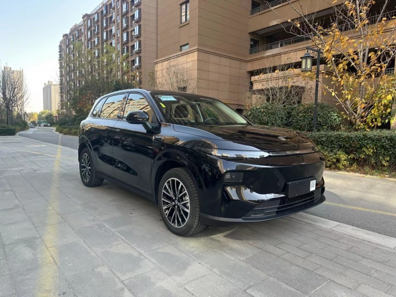 徐州25年零跑汽车B103