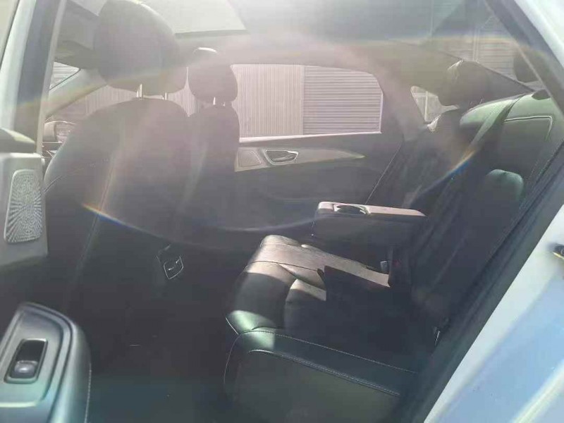 潍坊22年荣威i64