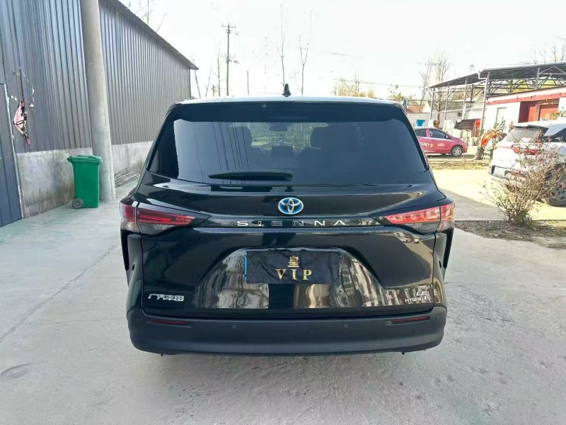 徐州23年丰田塞纳9