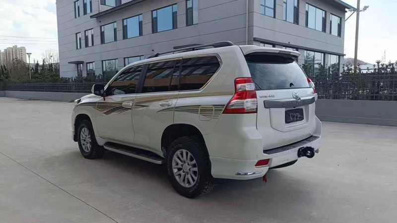 潍坊16年丰田普拉多8