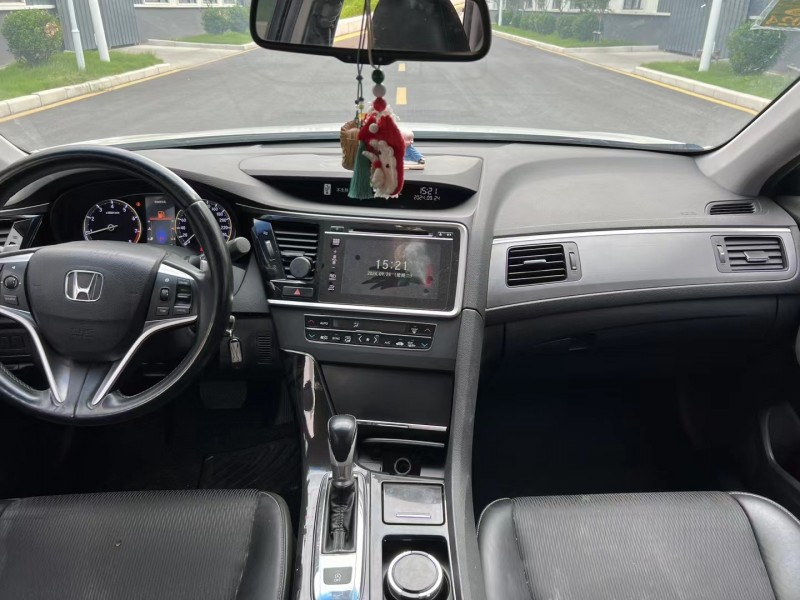 徐州16年本田思铂睿4