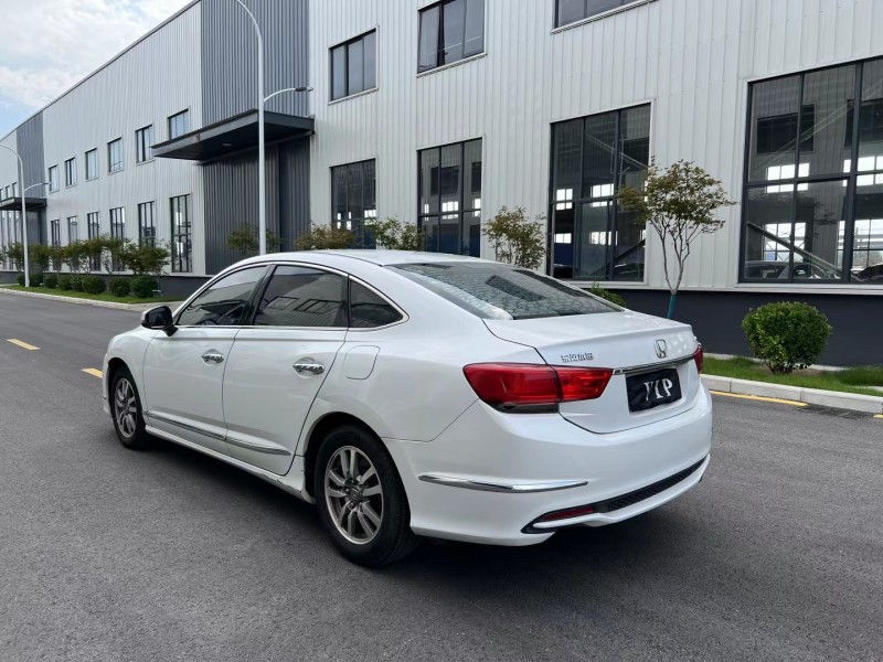 徐州16年本田思铂睿8