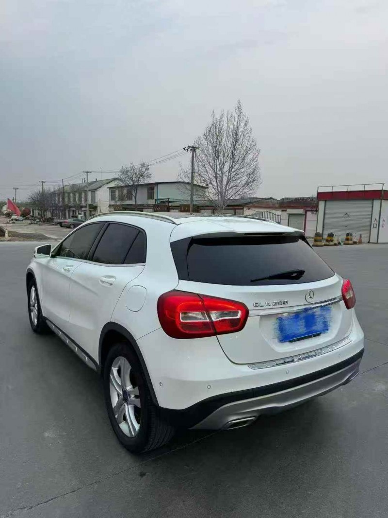 淄博15年奔驰GLA7