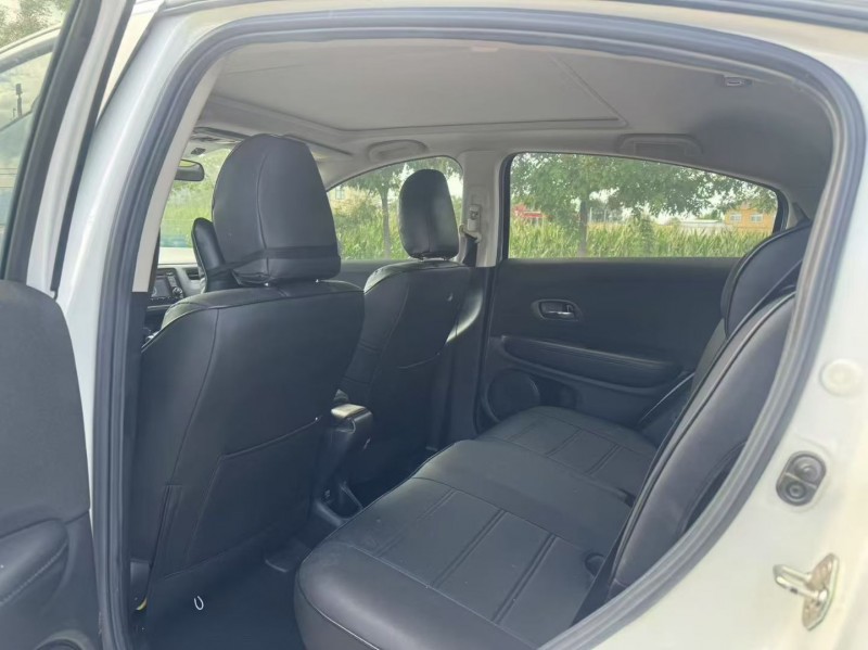 新乡21年本田缤智4