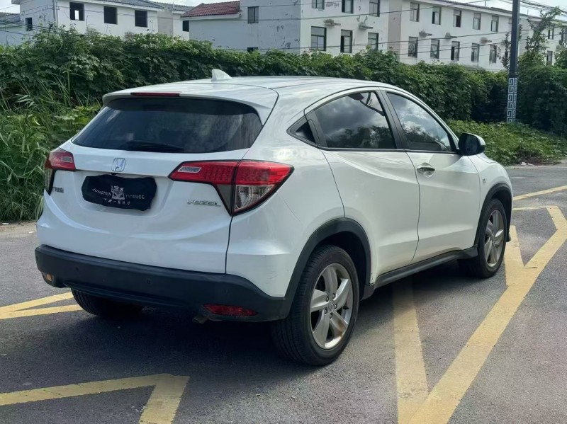 新乡21年本田缤智8