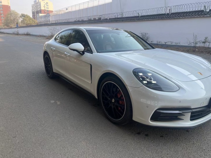 临沂18年保时捷帕拉梅拉2