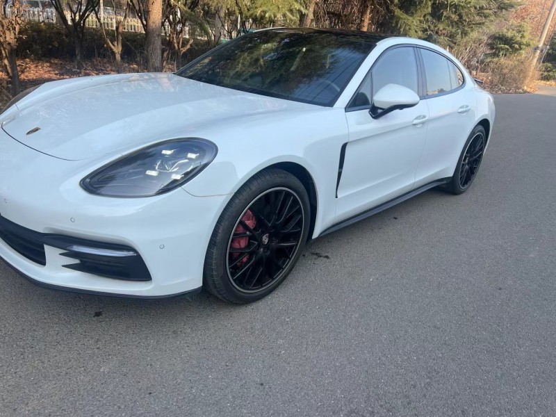 临沂18年保时捷帕拉梅拉3