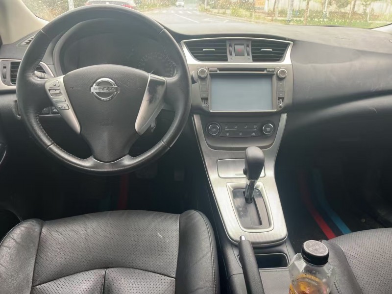 新乡15年日产轩逸6