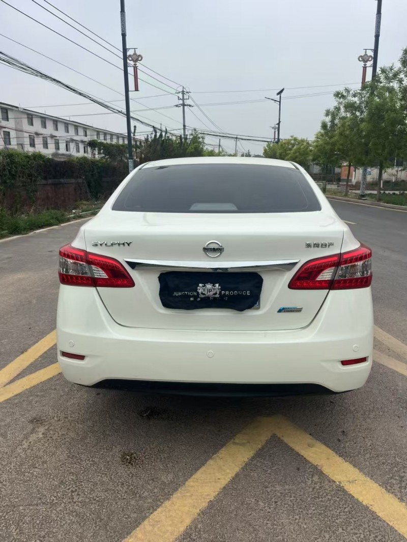 新乡15年日产轩逸9
