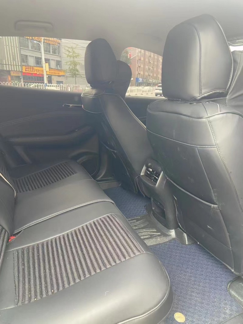 临沂25年宝骏云海5