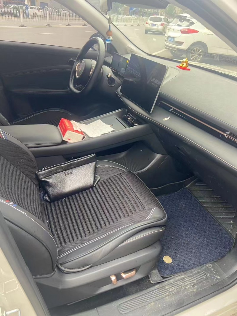 临沂25年宝骏云海6