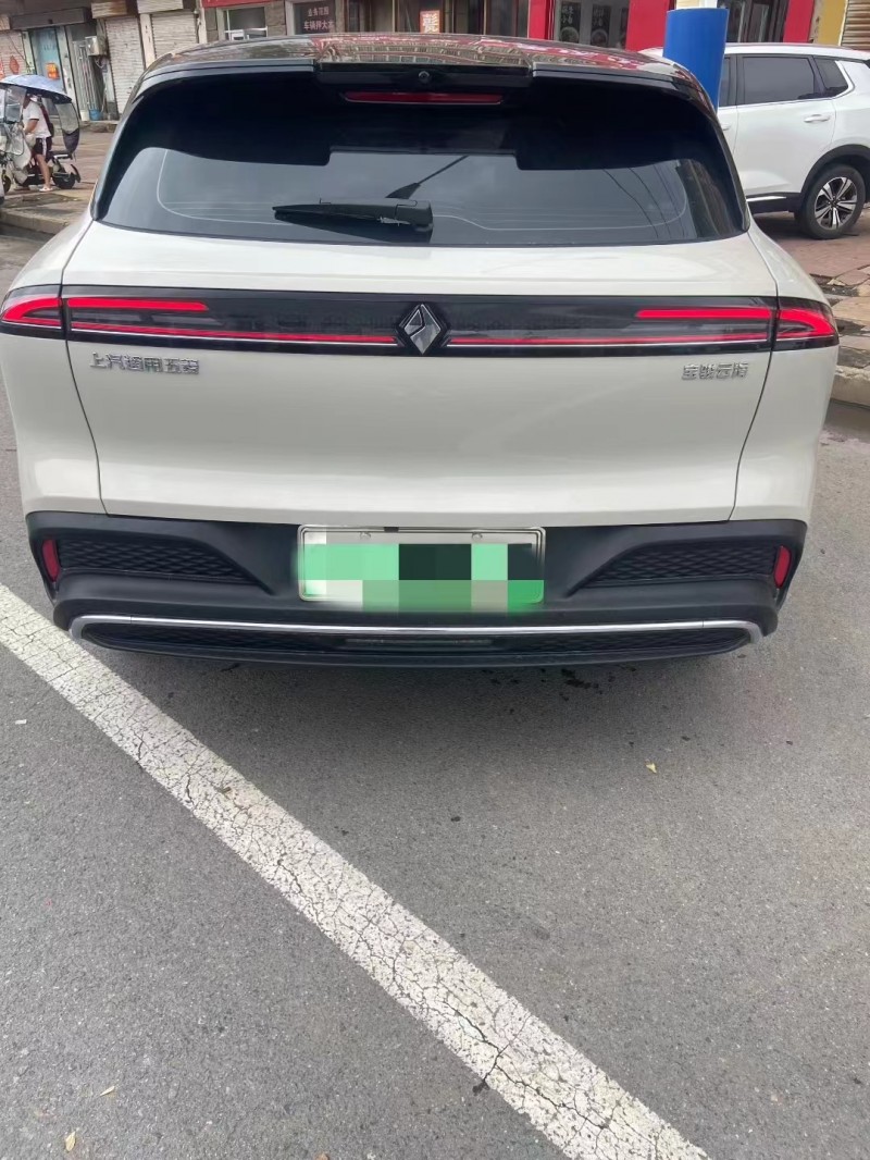 临沂25年宝骏云海8