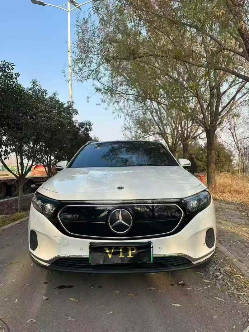 东营22年奔驰EQA1