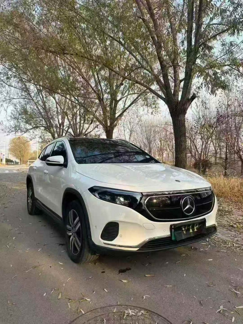 东营22年奔驰EQA3
