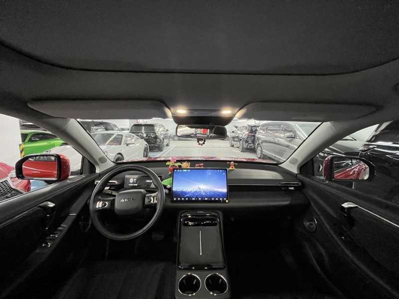 深圳25年传祺埃安V5