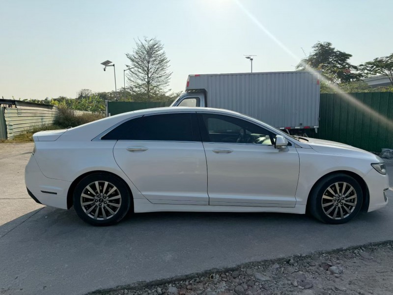 中山17年林肯MKZ3