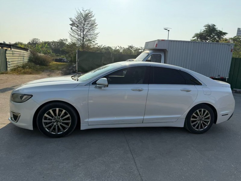 中山17年林肯MKZ5