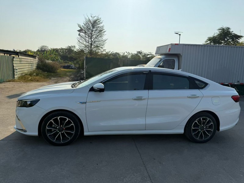 中山21年吉利缤瑞5