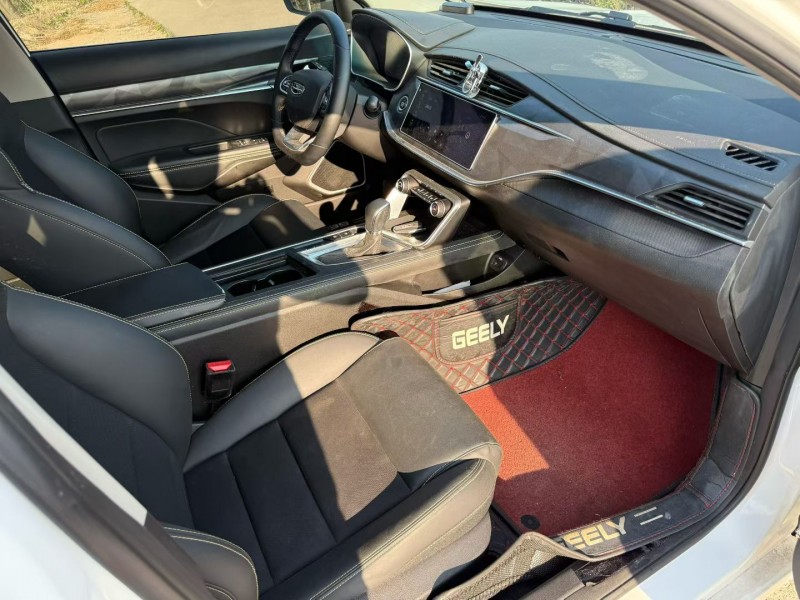 中山21年吉利缤瑞7