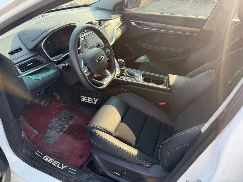 中山21年吉利缤瑞9