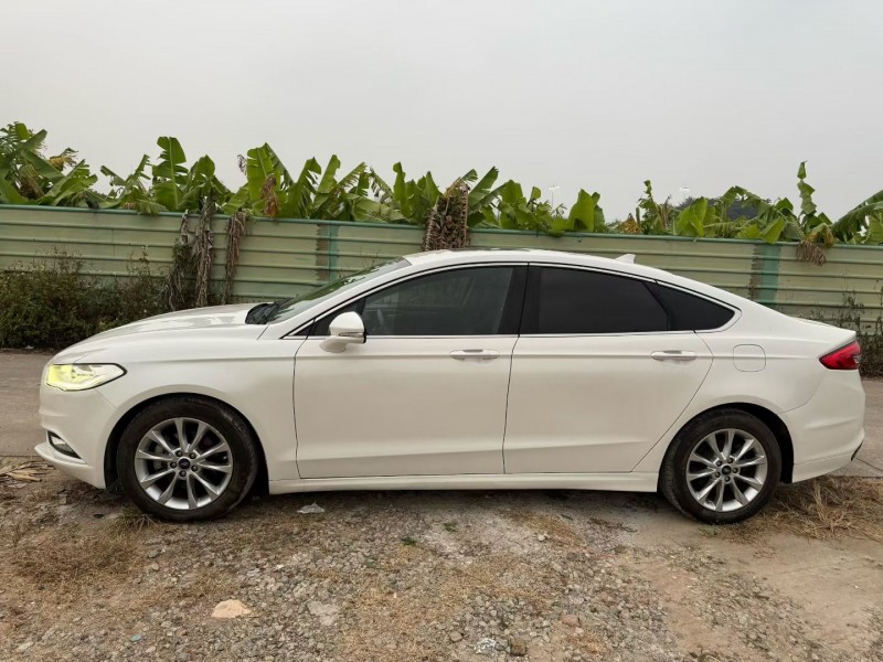 中山17年福特蒙迪欧6