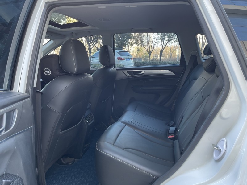 济宁23年哈弗M64