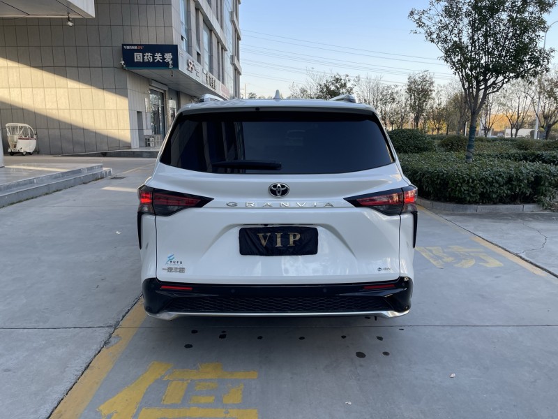 济宁24年丰田格瑞维亚6