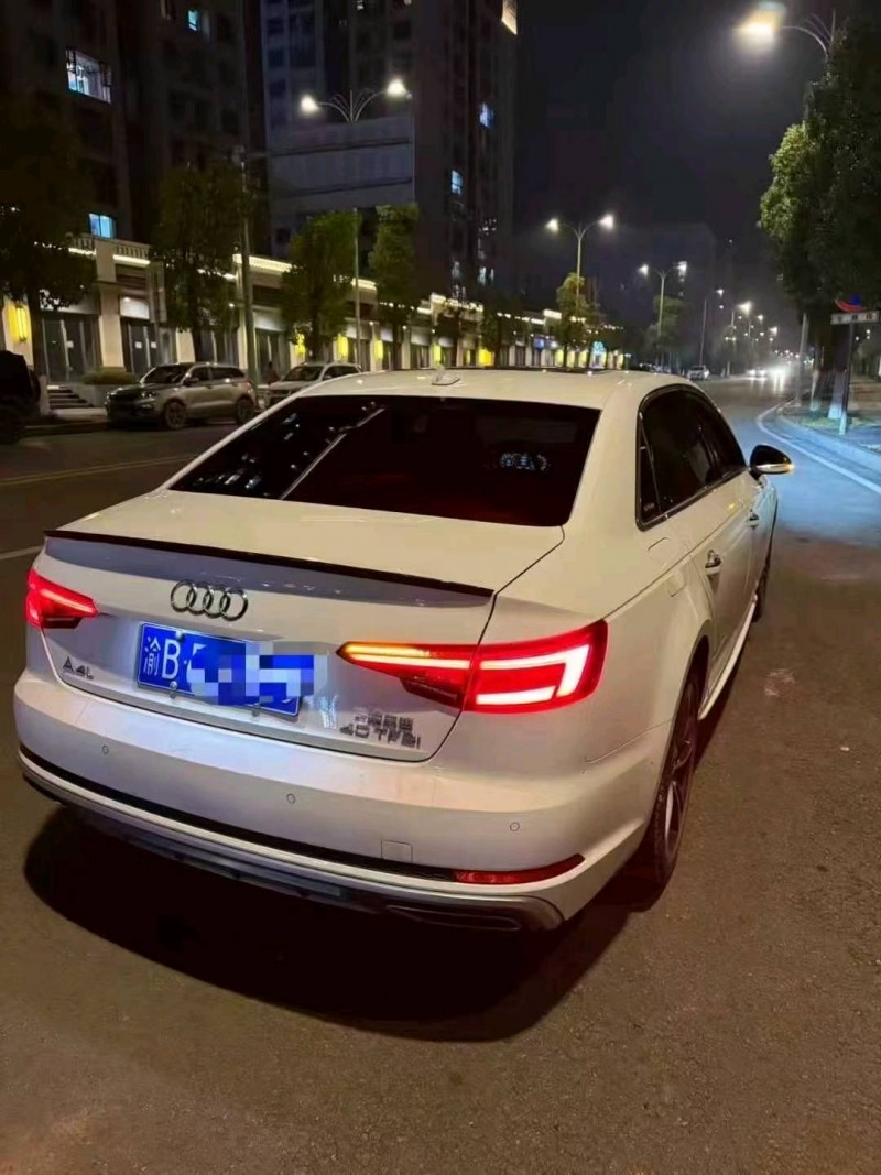 重庆19年奥迪A4L6