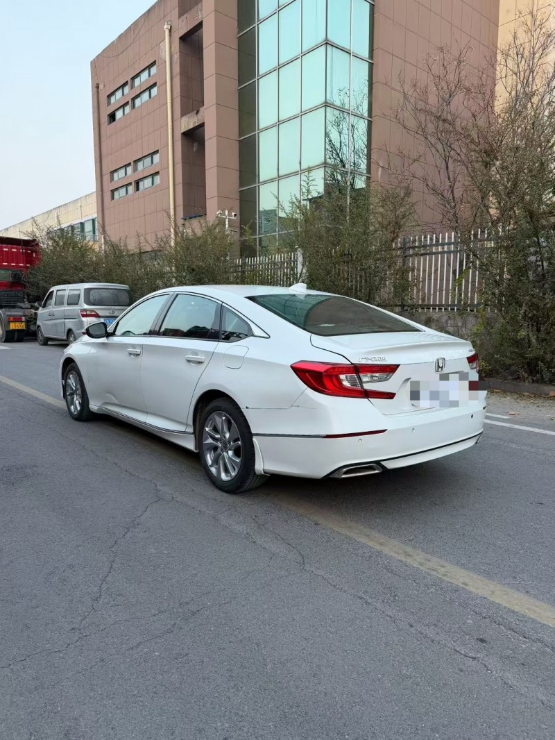 宿迁19年本田雅阁7