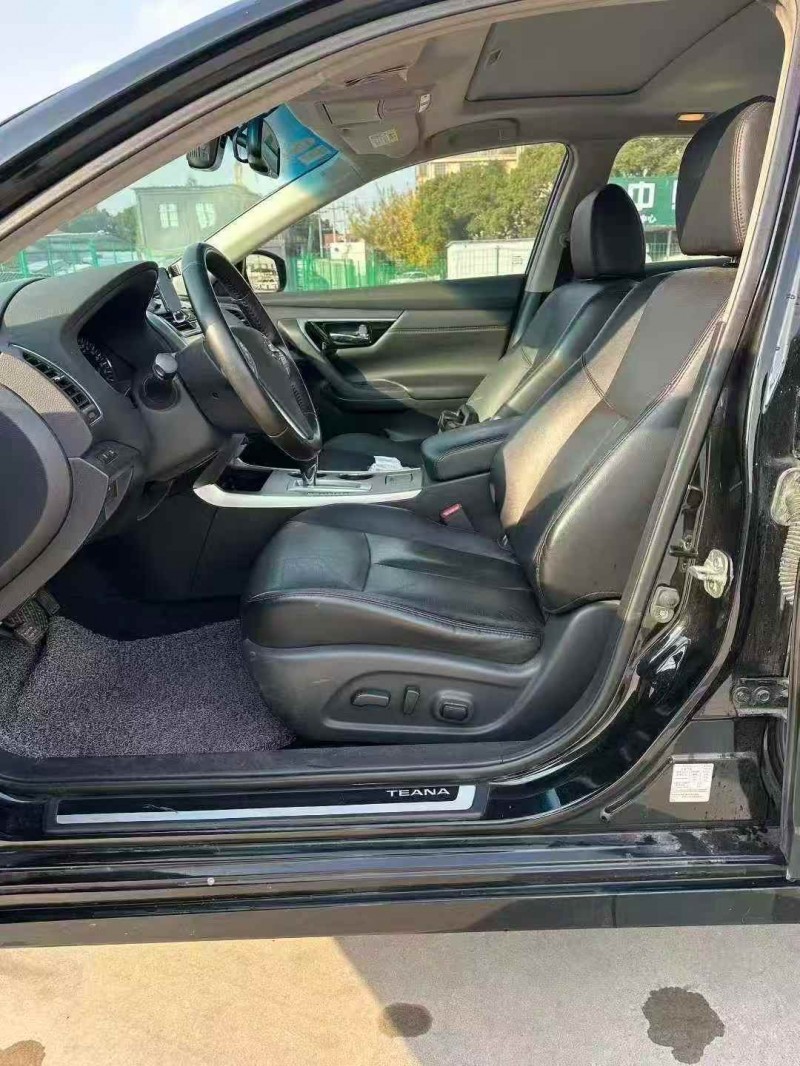 宁波18年日产天籁6