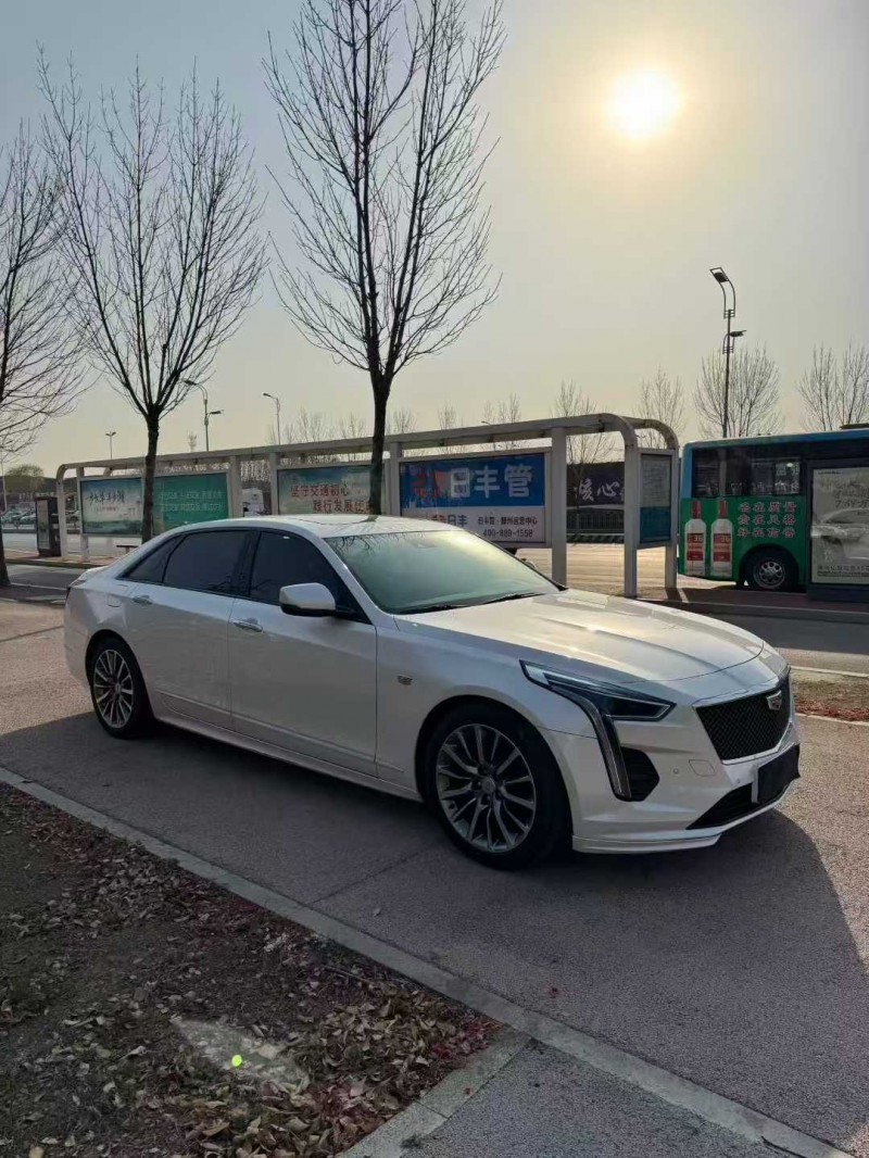 东营19年凯迪拉克CT63