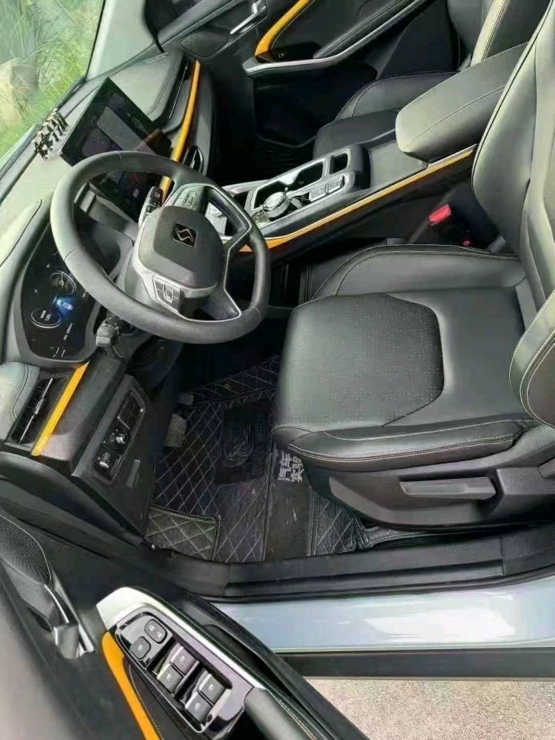 防城港23年江淮思皓4