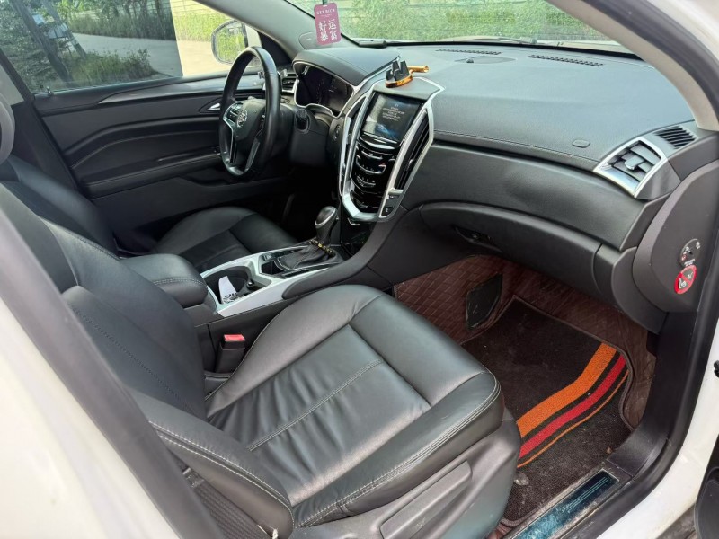 中山16年凯迪拉克SRX7