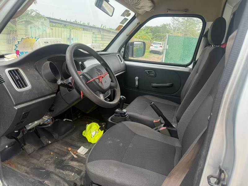 中山21年长安汽车神骐7