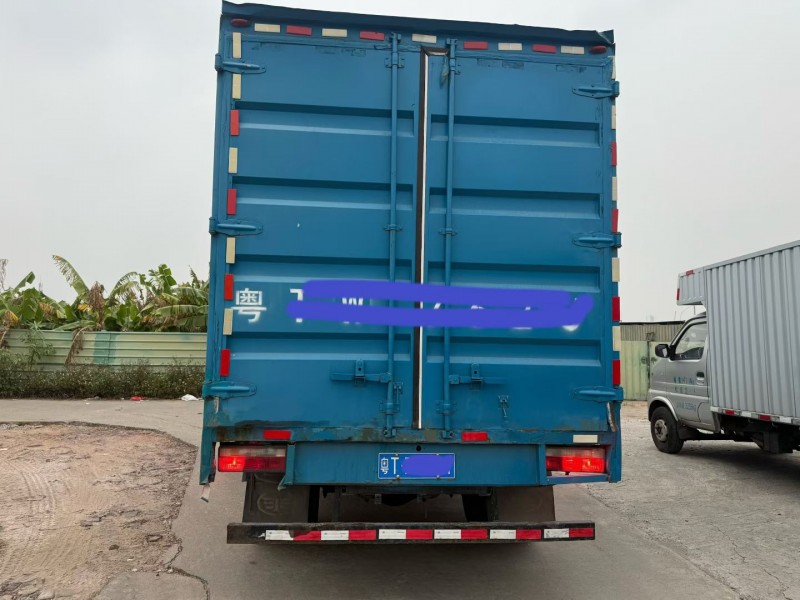 中山21年解放箱货J64