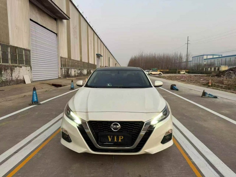 菏泽19年日产天籁1