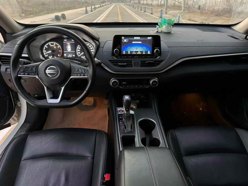 菏泽19年日产天籁6