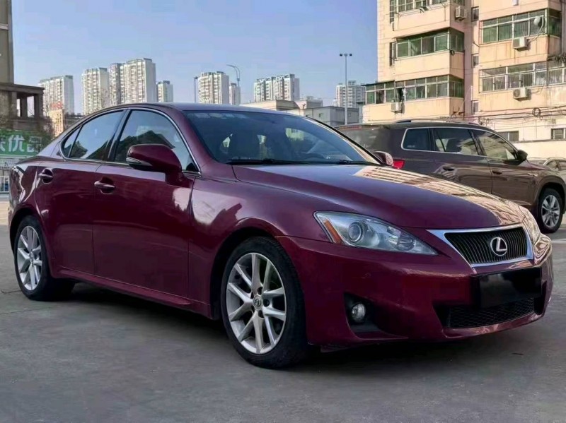 唐山11年雷克萨斯IS4