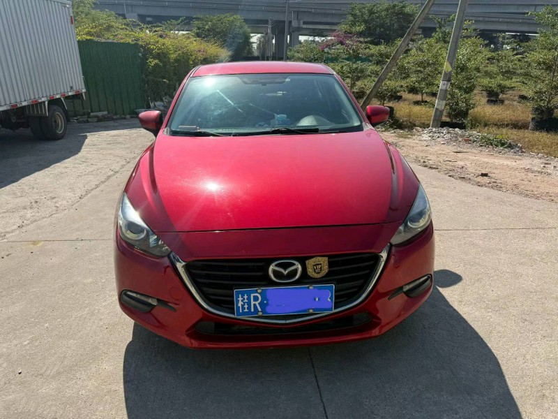 中山18年马自达昂克赛拉1