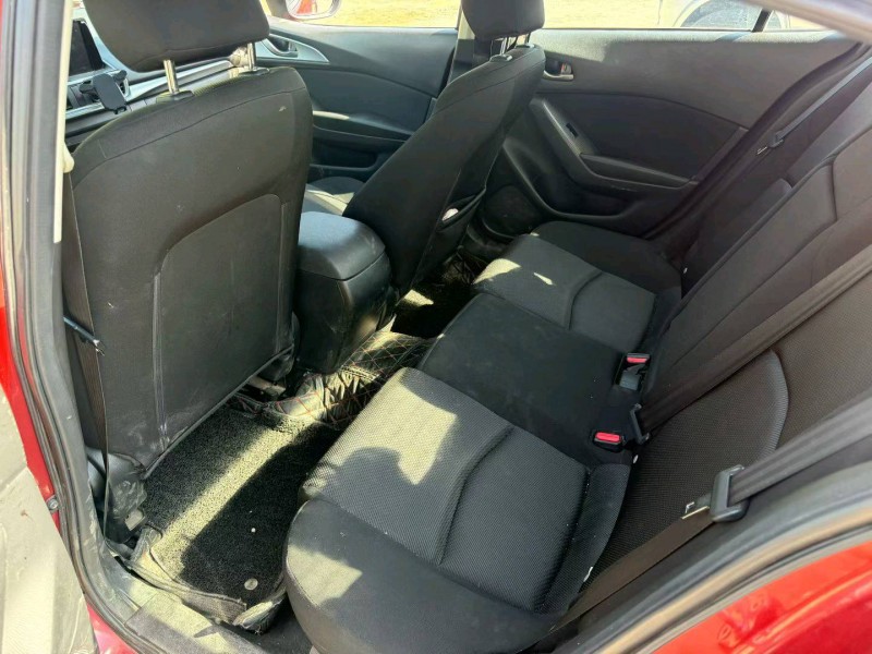 中山18年马自达昂克赛拉9