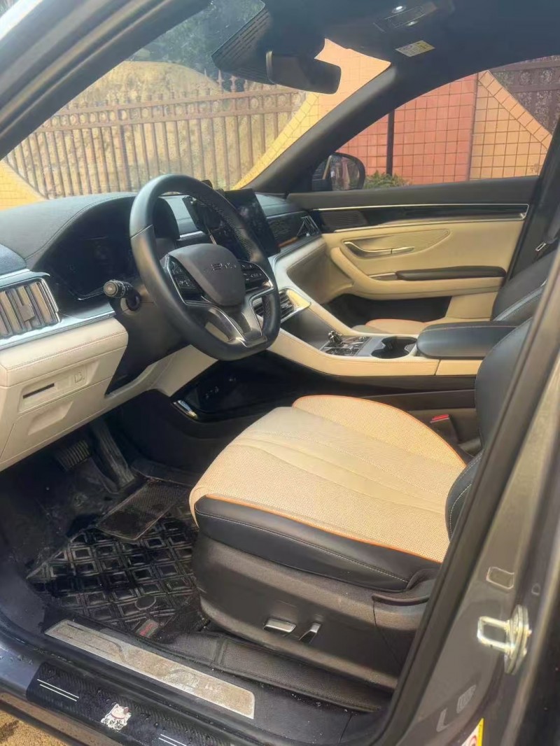 东莞23年比亚迪宋8