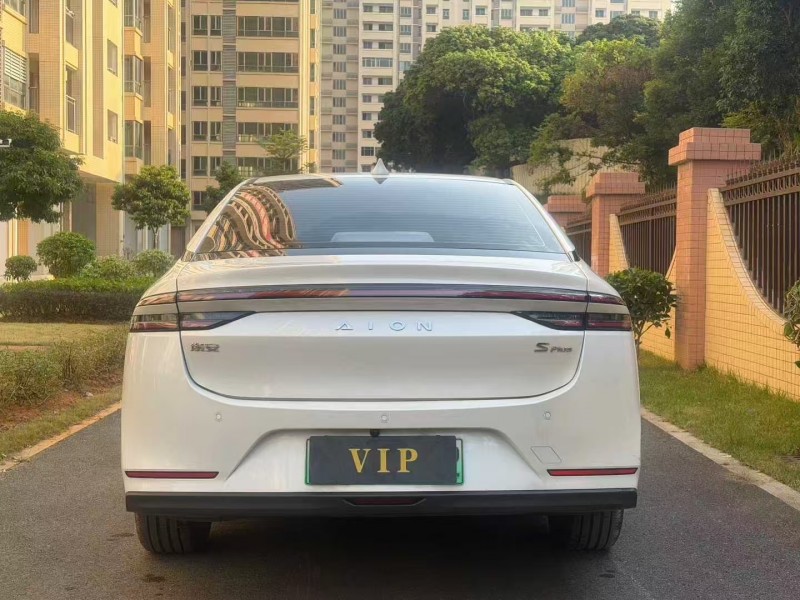 东莞25年传祺埃安S8