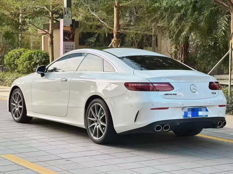 广州22年奔驰E8